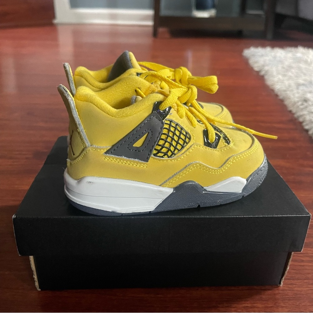 🛑SOLD🛑Jordan 4 Retro Toddler Yellow and Gray Sneakers